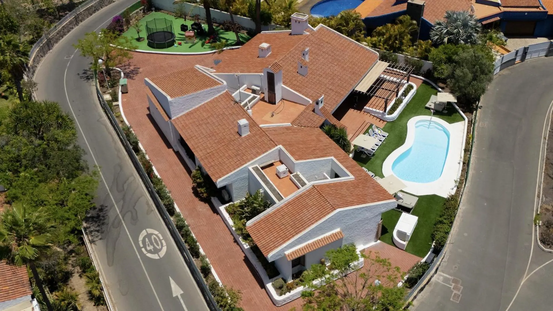 EXCLUSIVE VILLA GRAN CANARIA - HEATED POOL INCLUDED - Gran Canaria Stays Maspalomas